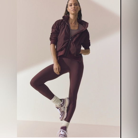 ATHLETA Transcend High Rise 7/8 Legging - Picture 1 of 11